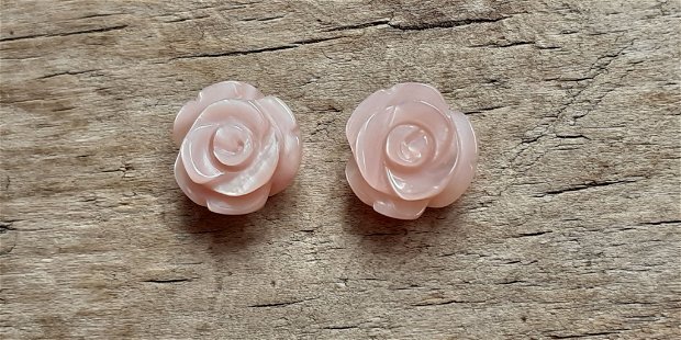 Trandafirasi semigauriti, sidef roz, 11-12 mm (2 buc)