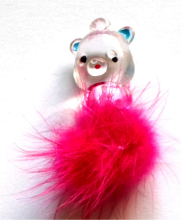 Pandantiv plastic ursulet cu moț roz