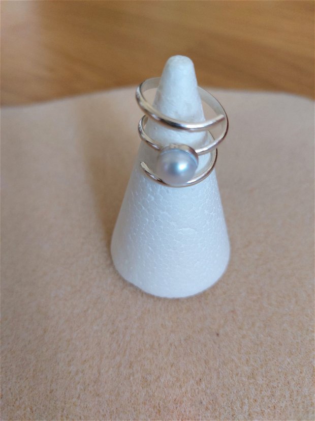 inel argint 925 tip spirala cu perla alba 7mm, transport gratuit