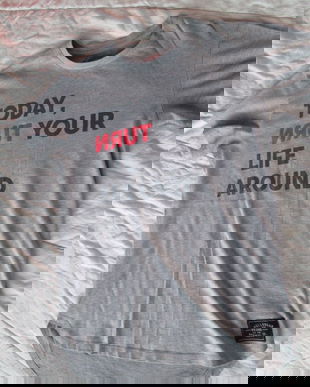 tricou  Pull and Bear cu mesaj  S