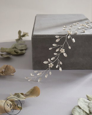 LAYLA - Accesoriu lung cu cristale, perle si flori