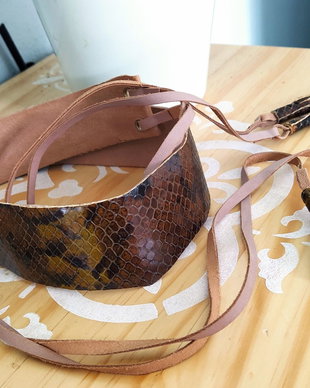 Curea snakeskin