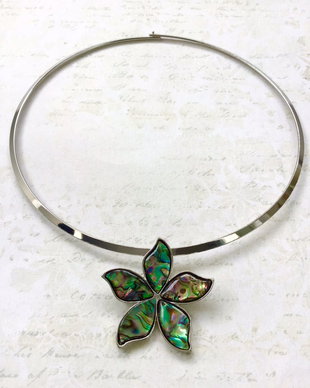 Brosa & Pandantiv Floare Paua Shell