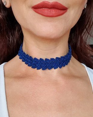 Choker bleumarin crosetat, Colier handmade dantelat