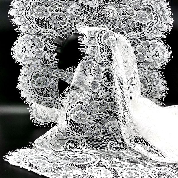 Eșarfă dantelă albă PRECIOUS CHANTILLY, bordată cu perluțe albe