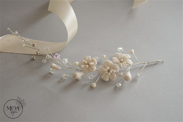 Crenguta / Accesoriu Alissa cu flori, perle si cristale