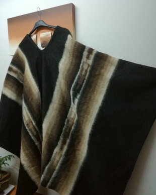 Poncho maro