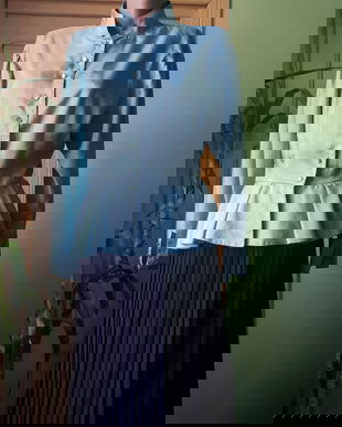 Bluza model deosebit, cu peplum