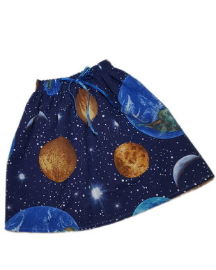 Fusta cu planete dama sau adolescenta