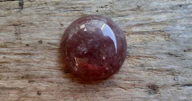 Cabochon cuart strawberry, 25 mm