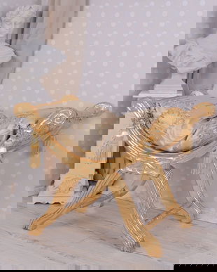 Scaunel turcesc din lemn masiv auriu cu tapiterie grej cu flori aurii