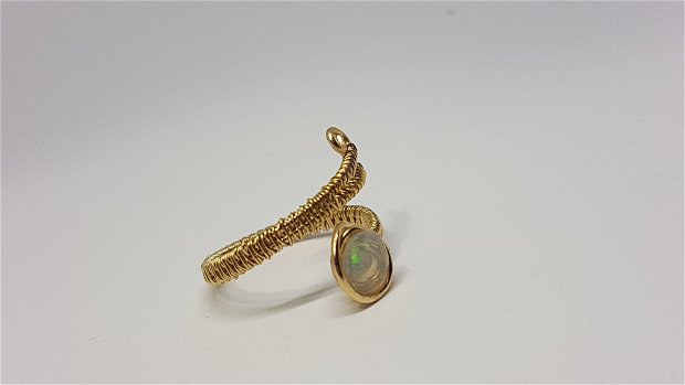 Inel din aur filat , inel reglabil , inel cu opal etiopian de foc.,