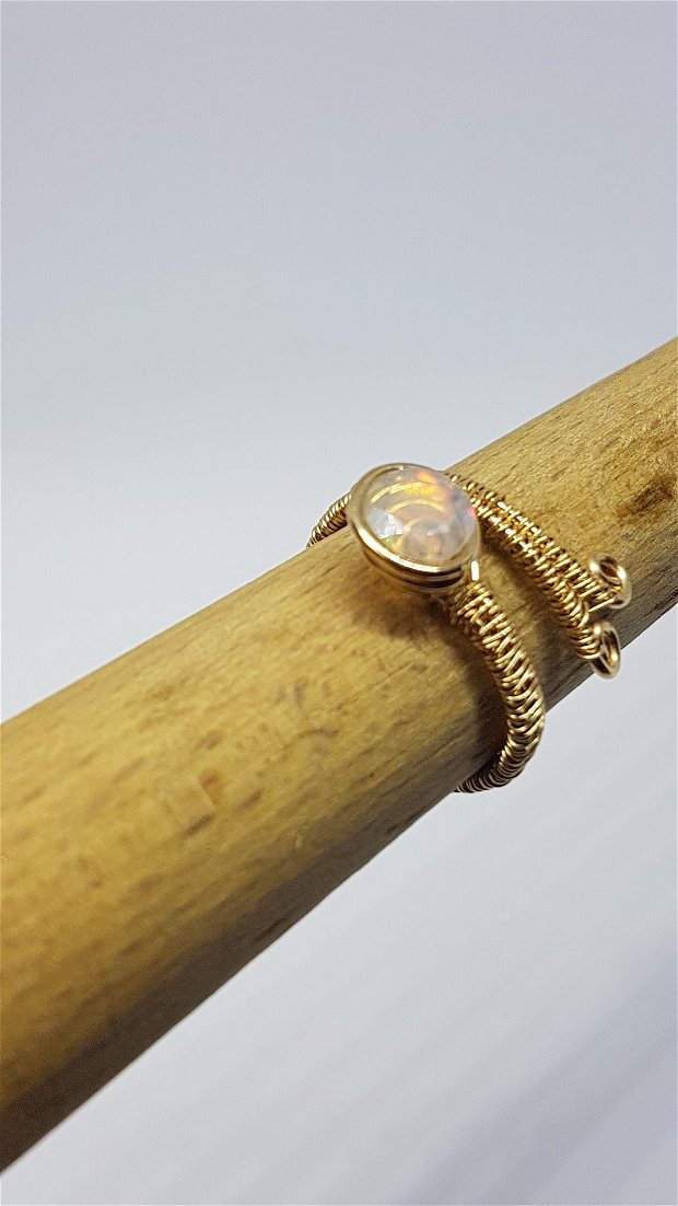 Inel din aur filat , inel reglabil , inel cu opal etiopian de foc.,