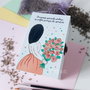 Cutie buchet flori trandafiri pictata manual personalizata cu mesaj