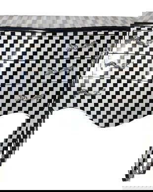 Comoda baroc din lemn masiv alb cu dungi