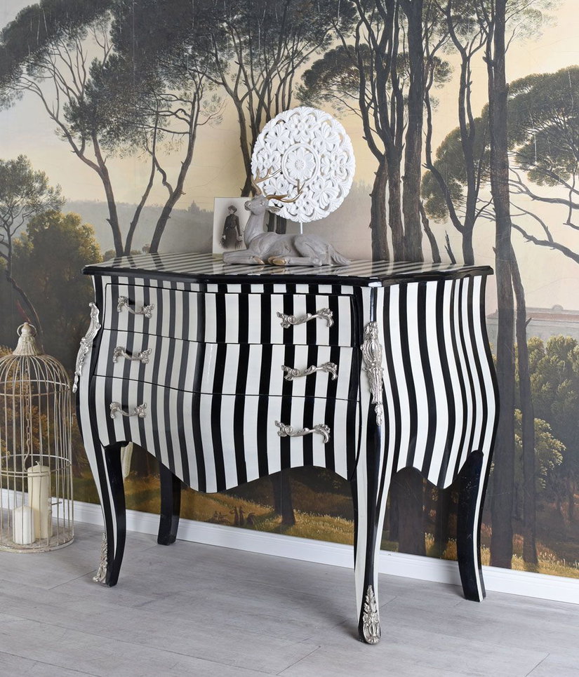 Comoda baroc din lemn masiv alb cu dungi