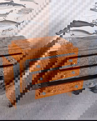 Comoda Art Deco din lemn masiv furniruit cu artar