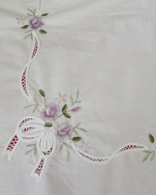 Napron cu broderie