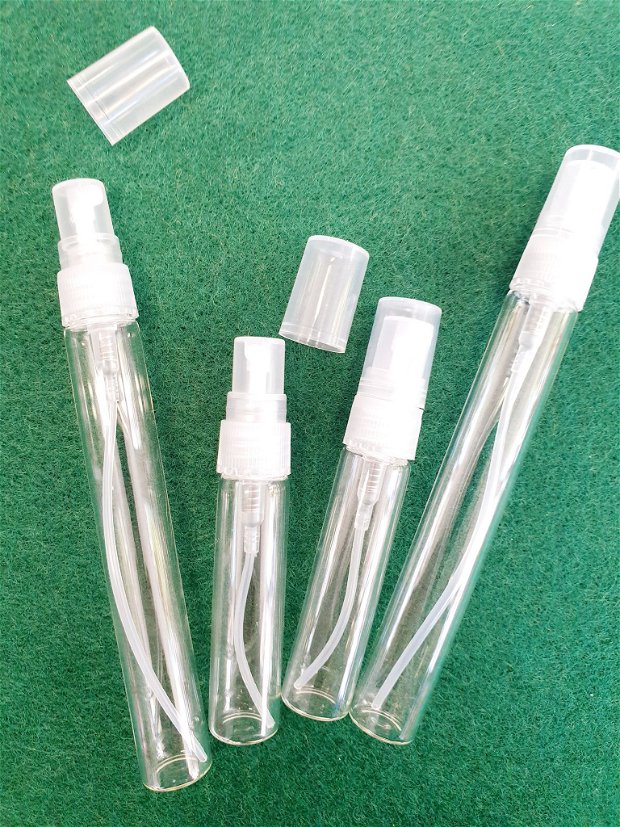 Sticluțe transparente cu pulverizator