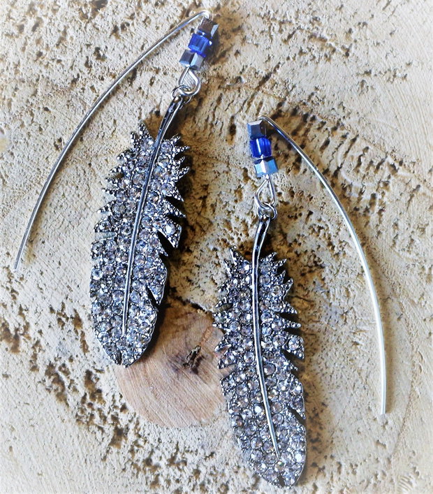 Cercei din alama argintata cu cristale zirconia si cristale tip swarovski