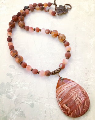 Set vintage Jasp rosu