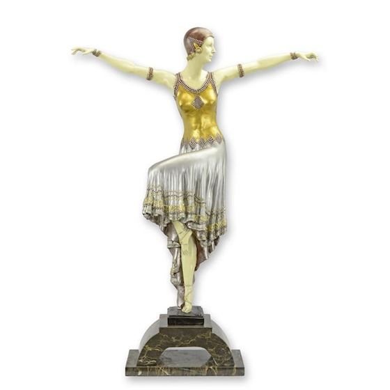 Dansatoare Art Deco - statueta din bronz vopsita pe soclu din marmura