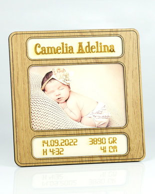 Rama foto personalizata cu detaliile nasterii  cadou nou nascut