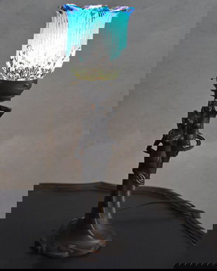 Lampa Art Nouveau din metal cu un cuplu si abajur deosebit