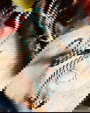 Inel supradimensionat din cupru partial acoperit de patina vintaj verdigris