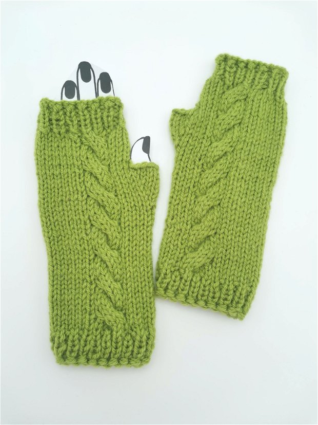 Manusi tricotate manual Mănuși handmade