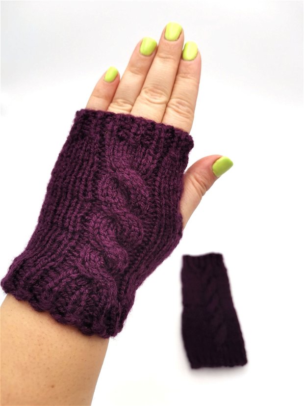 Manusi tricotate manual Mănuși handmade