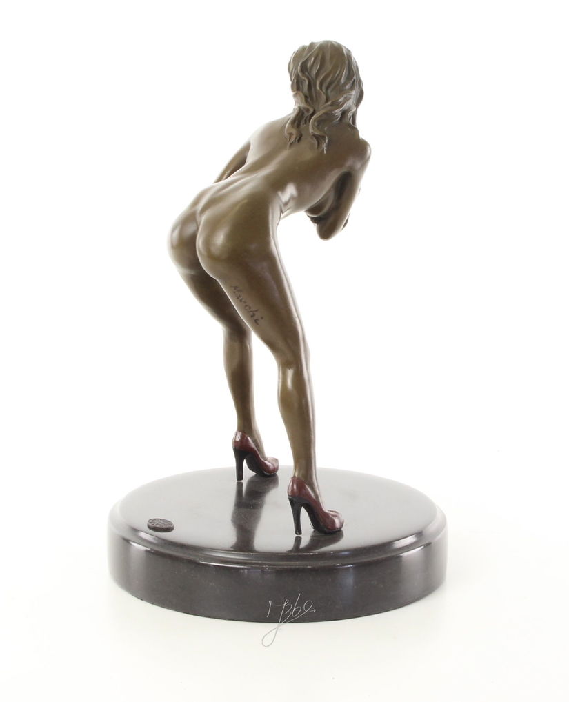 Nud- statueta erotica pe soclu din marmura