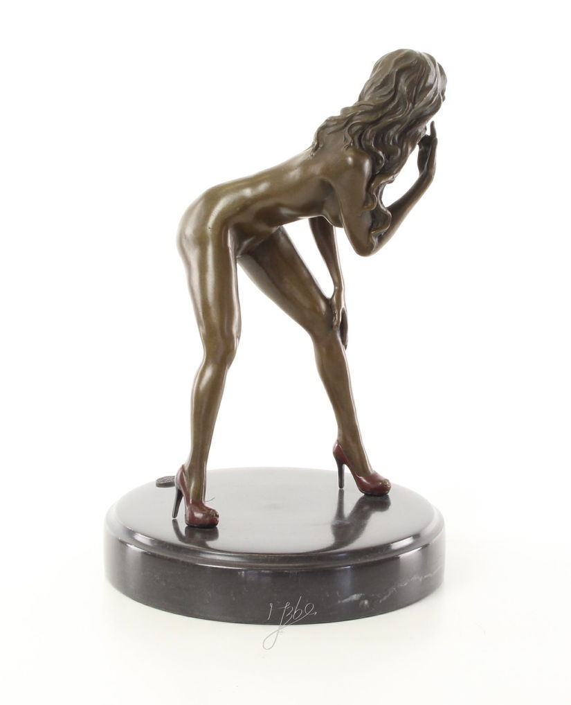 Nud- statueta erotica pe soclu din marmura