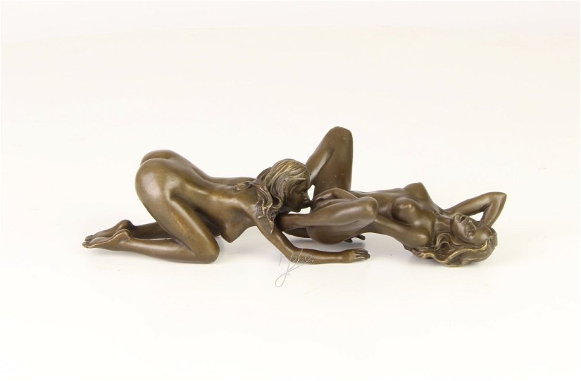 Doua femei - statueta erotica din bronz