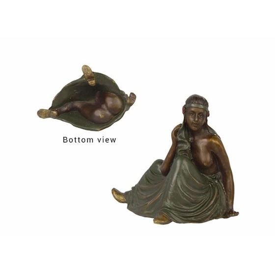 Femeie semidezbracata- statueta din bronz pictat
