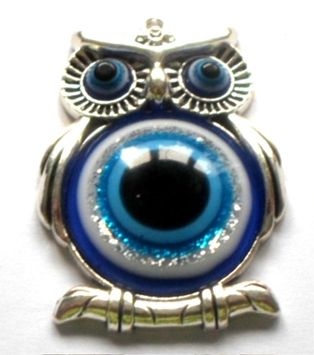 Pandantiv metalic bufnita argintiu cu ochi si burtica evil eyes albastru inchis