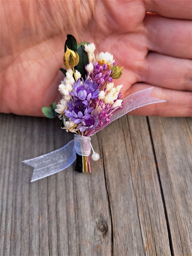 Cocarde/Brățări nuntă-flori naturale uscate ,Mov Lila