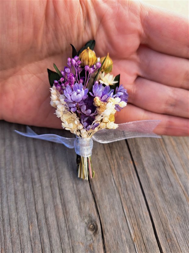 Cocarde/Brățări nuntă-flori naturale uscate ,Mov Lila