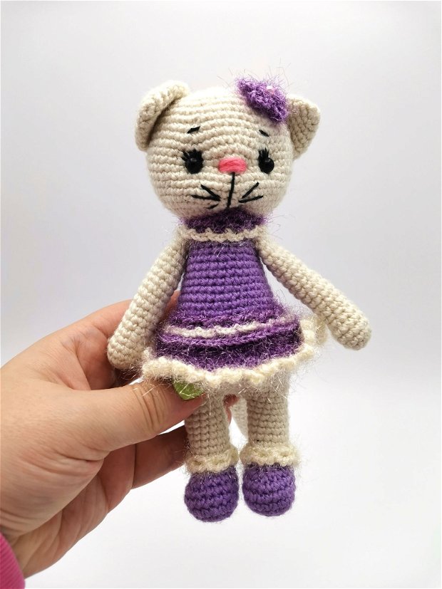 Papusa pisicuta - jucărie croșetată - cadou fetite - pisica crosetata manual