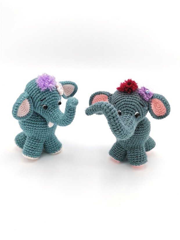 Elefant - jucărie croșetată tip decorațiune - lucrată manual