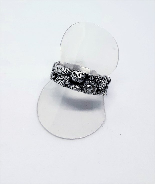 Inel de autor, din argentium silver, în forma de coroniță de flori
