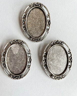 Baza brosa, argintiu antichizat, forma ovala, 30x20mm