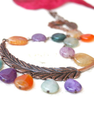 Colier cu frunza si agate multicolore