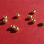 (2 bucati) Margica stardust gravata de aprox 3 mm din argint .925 placata cu aur si gravata aprox 3 mm