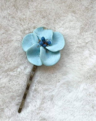 Agrafă: Floare
