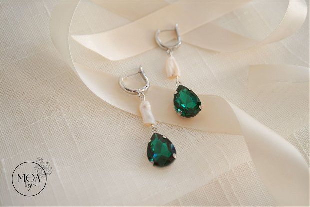 Cercei cu perle de cultura si cristal picatura verde smarald
