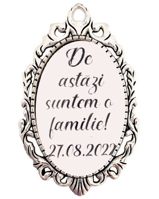 Brosa personalizata de astazi suntem o familie