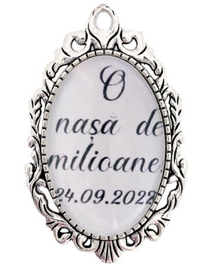 Brosa personalizata o nasa de milioane