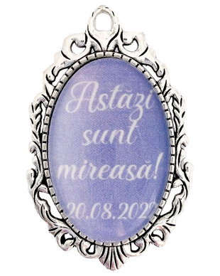 Brosa personalizata astazi sunt mireasa