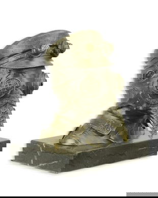 Doctorul Ciuma - statueta steampunk din bronz